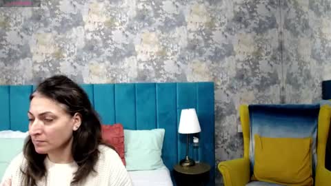 lisacroft online show from November 2025 07:52:01 AM