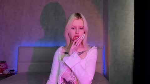 Snapshot of lisadenvinn chatting on September 2025 03:43:01 AM Lisa online show from September 2025 03:43:01 AM