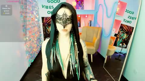 Snapshot of lisafoxy_y chatting on April 2026 05:30:01 AM Lisa online show from April 2026 05:30:01 AM