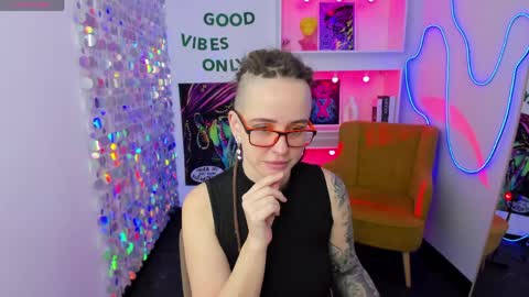 Snapshot of lisafoxy_y chatting on April 2026 05:38:02 AM Lisa online show from April 2026 05:38:02 AM