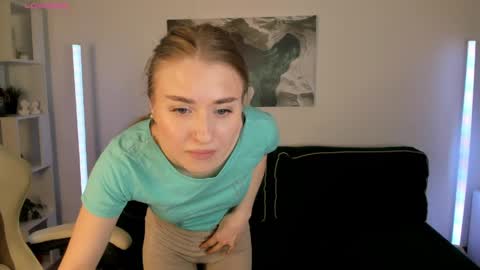 Snapshot of lisahille chatting on May 2026 05:23:02 AM Lisa online show from May 2026 05:23:02 AM