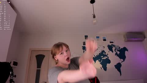 Snapshot of lisalaas chatting on December 2024 01:55:01 PM -Lisa- Help me to reach 100 thumbs up3 online show from December 2024 01:55:01 PM