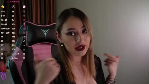   LISA   online show from October 2025 03:25:02 PM