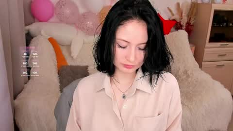 Lisa Moore online show from April 2026 06:53:02 PM