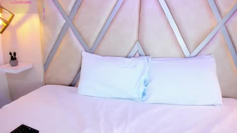 LISA online show from November 2025 07:34:02 PM