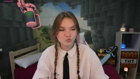 Lisa online show from February 2025 09:03:02 PM