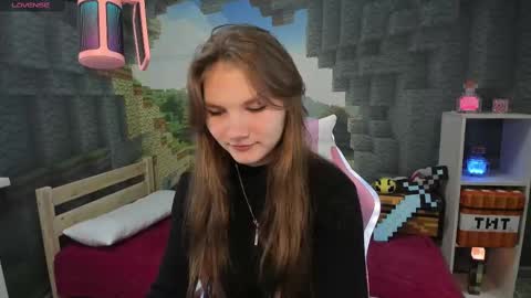 Lisa online show from February 2025 08:55:02 PM