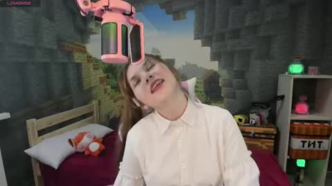 Lisa online show from March 2025 08:27:02 PM