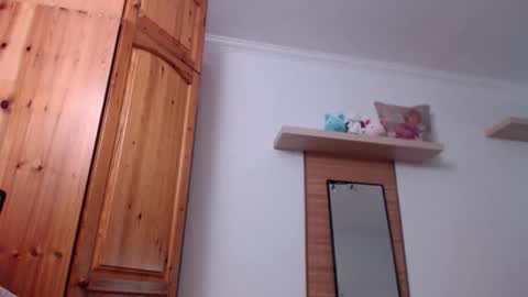 Snapshot of lisaskybaby chatting on November 2025 10:16:01 AM Lisaskybaby online show from November 2025 10:16:01 AM