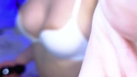 Snapshot of lisavamp chatting on December 2024 02:41:02 AM LisaVamp online show from December 2024 02:41:02 AM