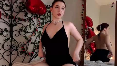 Snapshot of lisavamp chatting on February 2025 11:25:02 PM LisaVamp online show from February 2025 11:25:02 PM