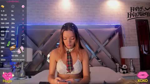 lisawalker_ online show from October 2025 03:35:01 PM