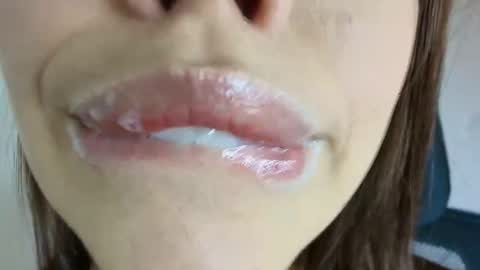 Snapshot of lisbet_21x chatting on October 2025 09:58:02 PM Lisbet online show from October 2025 09:58:02 PM