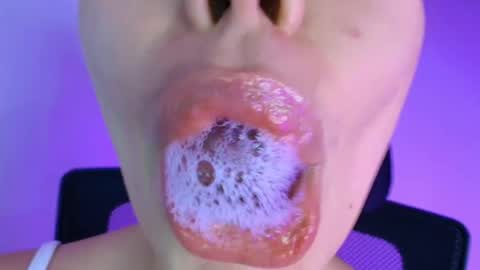 Snapshot of lisbet_21x chatting on October 2025 10:32:02 PM Lisbet online show from October 2025 10:32:02 PM