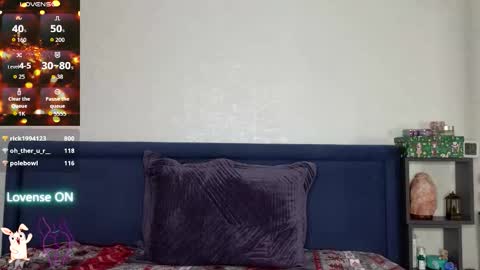 Snapshot of lisi4ka_basik33 chatting on September 2025 06:53:02 PM Kris Maks online show from September 2025 06:53:02 PM