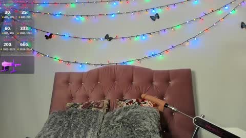 Snapshot of lissa_brown_ chatting on December 2024 01:54:01 AM Lissa online show from December 2024 01:54:01 AM