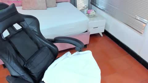 Snapshot of lissa_jhonsoon chatting on February 2026 03:51:02 AM L I S S A online show from February 2026 03:51:02 AM