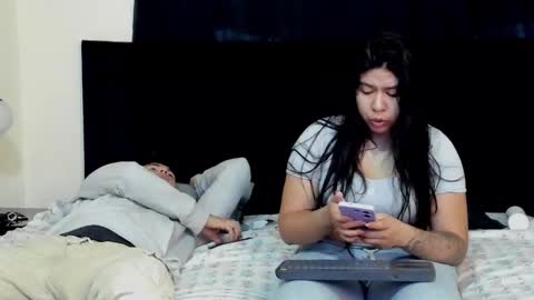 Natalia and alejandro online show from November 2025 11:21:01 AM