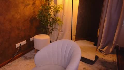 Snapshot of lissaros chatting on February 2025 08:51:02 AM lissaros online show from February 2025 08:51:02 AM