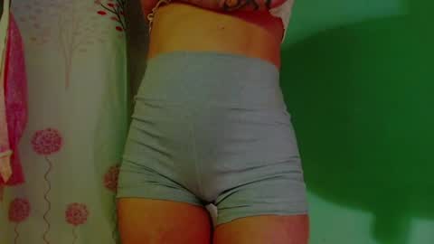 Snapshot of lisstaylor chatting on January 2025 03:11:02 PM Liss online show from January 2025 03:11:02 PM