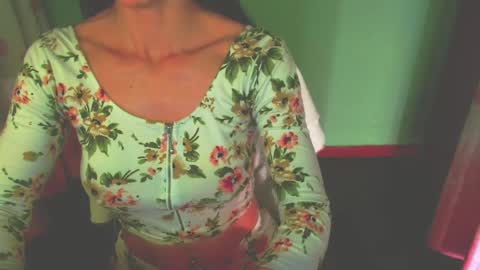 Snapshot of lisstaylor chatting on February 2025 04:56:02 PM Liss online show from February 2025 04:56:02 PM