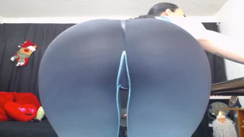 LITA a sexy milf online show from January 2025 11:01:02 PM