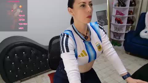LITA a sexy milf online show from June 2026 08:11:02 PM