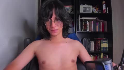 Literateboy online show from December 2025 01:11:01 AM