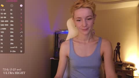 Snapshot of litllle_alis_a chatting on February 2025 07:16:01 PM Alisa online show from February 2025 07:16:01 PM