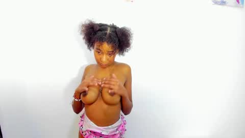Snapshot of litte_ebony chatting on February 2025 06:54:02 PM Ashley online show from February 2025 06:54:02 PM