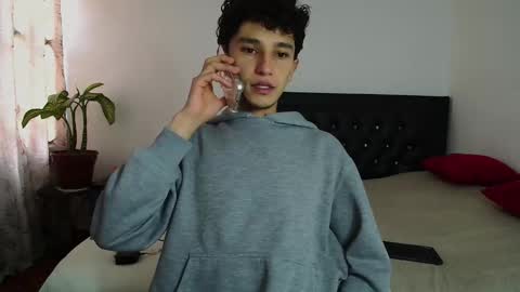 Alejandro  online show from October 2025 03:01:02 PM