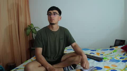 Alejandro  online show from November 2025 11:14:02 PM