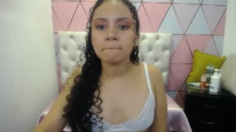 Snapshot of little18doll chatting on May 2026 09:54:01 PM little18doll online show from May 2026 09:54:01 PM