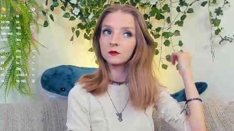 Snapshot of little__caprice chatting on June 2026 07:40:01 AM Bella online show from June 2026 07:40:01 AM