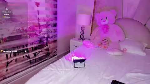 Snapshot of little__doll18 chatting on July 2026 06:14:01 PM little__doll18 online show from July 2026 06:14:01 PM