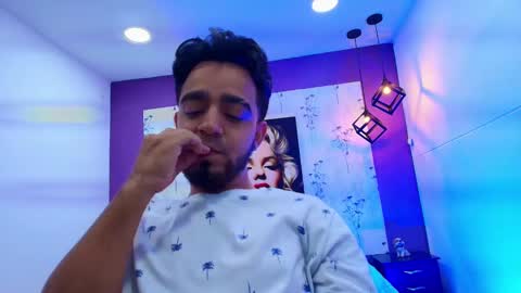 Snapshot of little_alann chatting on January 2025 05:30:01 PM Alan online show from January 2025 05:30:01 PM
