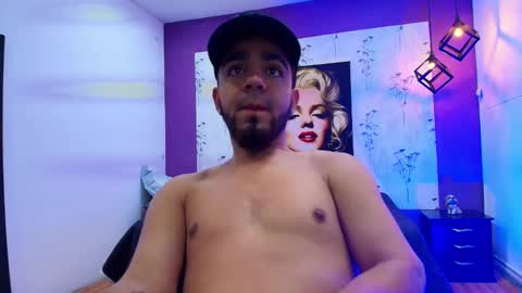 Snapshot of little_alann chatting on January 2025 01:25:02 PM Alan online show from January 2025 01:25:02 PM
