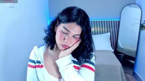 Snapshot of little_alli chatting on October 2025 12:47:01 AM L I T T L E A L L I online show from October 2025 12:47:01 AM