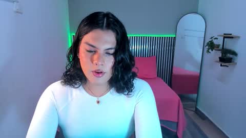 Snapshot of little_alli chatting on December 2025 01:38:02 PM L I T T L E A L L I online show from December 2025 01:38:02 PM