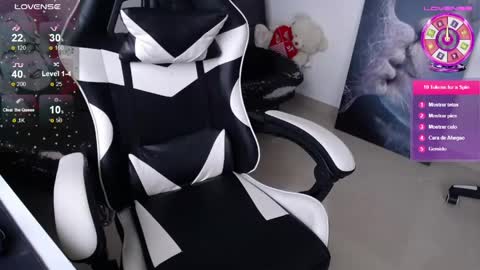 Snapshot of little_amy__ chatting on April 2026 03:29:01 PM Amelie online show from April 2026 03:29:01 PM