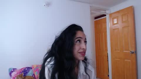 Snapshot of little_angelito2 chatting on November 2025 09:50:01 PM TU ANGELITO online show from November 2025 09:50:01 PM