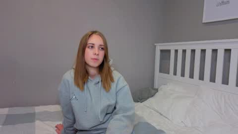 Snapshot of little_bye chatting on October 2025 10:25:01 AM little_bye online show from October 2025 10:25:01 AM