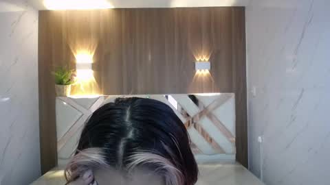 Snapshot of little_cherry_b chatting on November 2025 09:15:02 PM Cherri online show from November 2025 09:15:02 PM