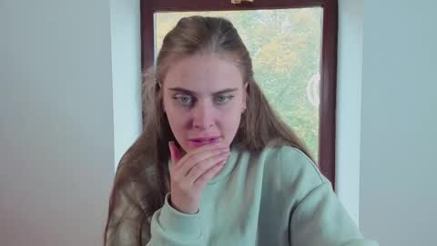 Snapshot of little_cu1tie chatting on October 2025 07:55:02 AM Margo online show from October 2025 07:55:02 AM