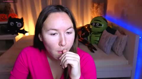 Alexandra online show from October 2025 02:48:02 AM