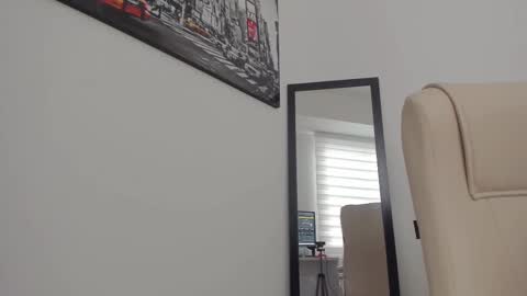 Help me reach 100 likes online show from February 2025 07:26:01 PM