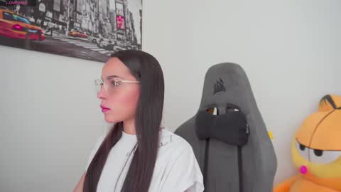 Help me reach 100 likes online show from October 2025 07:09:02 PM