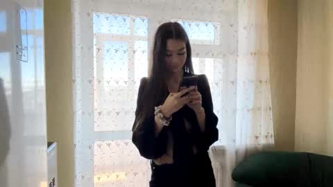 Snapshot of little_ieity chatting on October 2025 03:29:02 AM Viiola online show from October 2025 03:29:02 AM