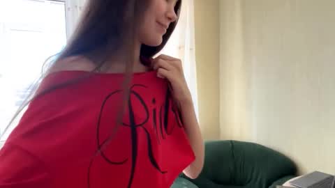 Snapshot of little_ieity chatting on November 2025 02:22:01 AM Viiola online show from November 2025 02:22:01 AM