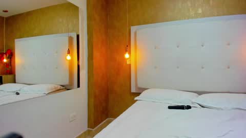   online show from December 2024 04:36:01 PM